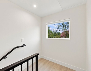 20212 W Gault Street - Photo Thumbnail 22