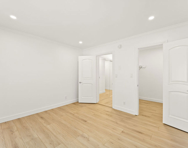 2901 4th Street - Photo Thumbnail 12