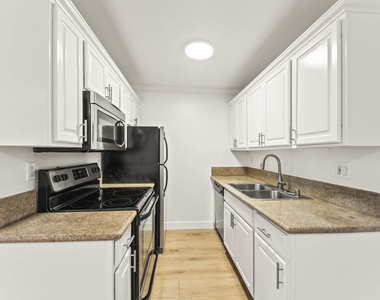 2901 4th Street - Photo Thumbnail 6