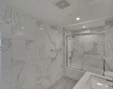 14419 Riverside Drive - Photo Thumbnail 15