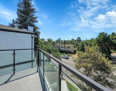 14419 Riverside Drive - Photo Thumbnail 21