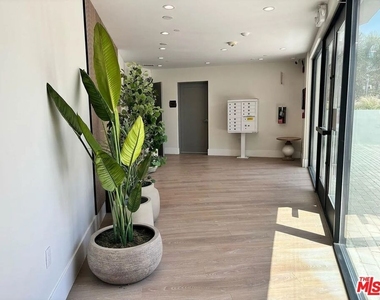 14419 Riverside Drive - Photo Thumbnail 28