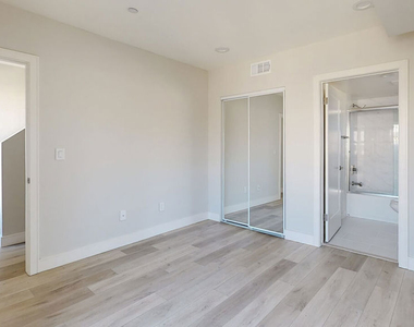 307 Rosemont Avenue - Photo Thumbnail 14