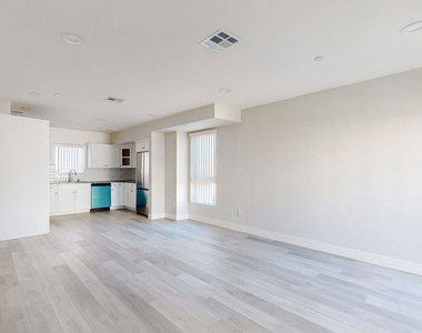 307 Rosemont Avenue - Photo Thumbnail 1