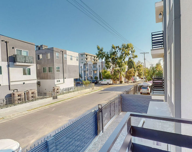 307 Rosemont Avenue - Photo Thumbnail 28