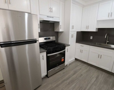 1805 Silver Lake Boulevard - Photo Thumbnail 3