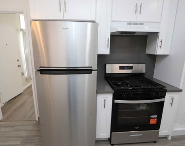 1805 Silver Lake Boulevard - Photo Thumbnail 4