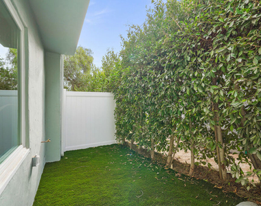 726 Pier Avenue - Photo Thumbnail 15