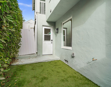 726 Pier Avenue - Photo Thumbnail 16