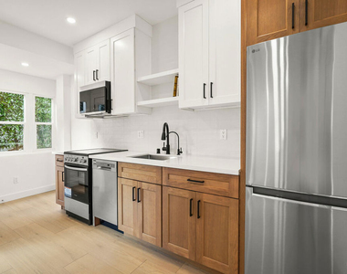 726 Pier Avenue - Photo Thumbnail 8