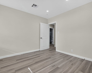 441 Dartmouth Road - Photo Thumbnail 14