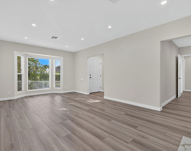 441 Dartmouth Road - Photo Thumbnail 12