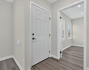 441 Dartmouth Road - Photo Thumbnail 9