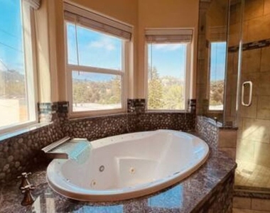 4324 Saltillo Street - Photo Thumbnail 6