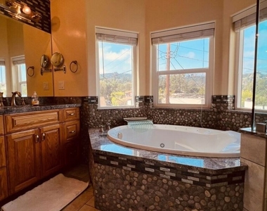 4324 Saltillo Street - Photo Thumbnail 10