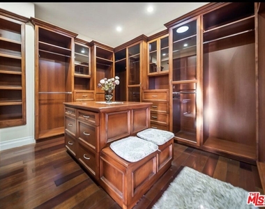5303 Mecca Avenue - Photo Thumbnail 34
