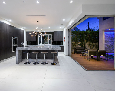 6660 Colgate Avenue - Photo Thumbnail 8