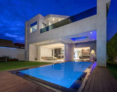 6660 Colgate Avenue - Photo Thumbnail 1