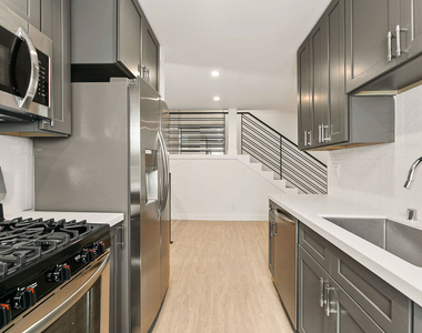 3314 S Mentone Avenue - Photo Thumbnail 7