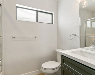 3314 S Mentone Avenue - Photo Thumbnail 11