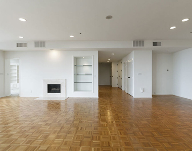 10430 Wilshire Boulevard - Photo Thumbnail 6