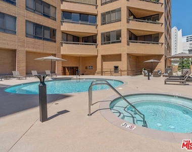 10430 Wilshire Boulevard - Photo Thumbnail 22