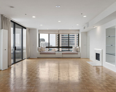 10430 Wilshire Boulevard - Photo Thumbnail 5