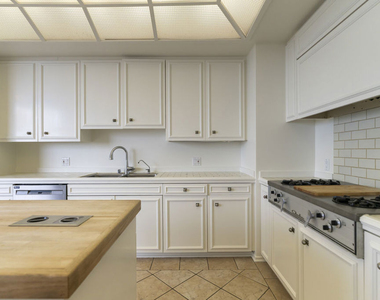 10430 Wilshire Boulevard - Photo Thumbnail 8