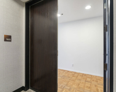 10430 Wilshire Boulevard - Photo Thumbnail 3