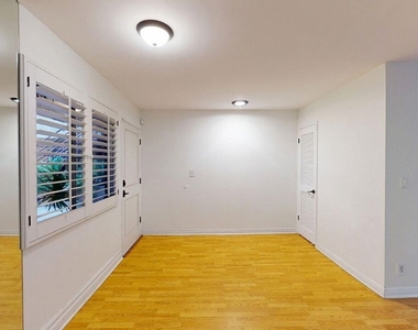 1731 Colby Avenue - Photo Thumbnail 4