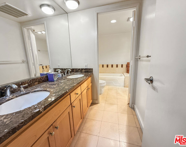 10445 Wilshire Boulevard - Photo Thumbnail 5