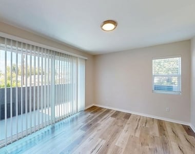 15033 Hartland Street - Photo Thumbnail 13