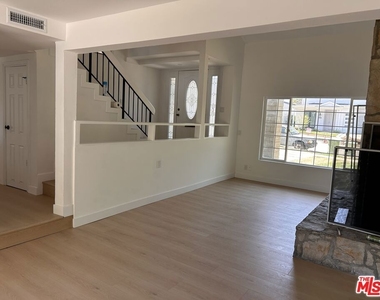11960 Modjeska Place - Photo Thumbnail 7
