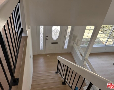 11960 Modjeska Place - Photo Thumbnail 6