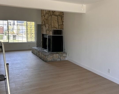 11960 Modjeska Place - Photo Thumbnail 11