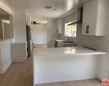 11960 Modjeska Place - Photo Thumbnail 16