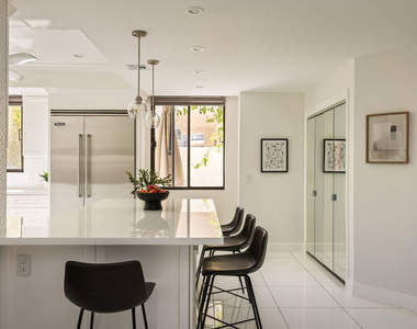 4460 Wilshire Boulevard - Photo Thumbnail 28