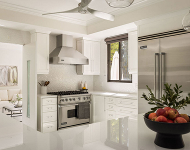 4460 Wilshire Boulevard - Photo Thumbnail 33