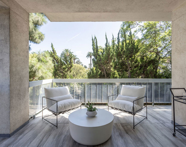 4460 Wilshire Boulevard - Photo Thumbnail 61
