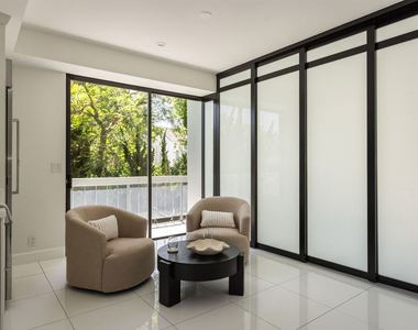 4460 Wilshire Boulevard - Photo Thumbnail 14