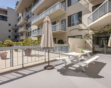 4460 Wilshire Boulevard - Photo Thumbnail 64