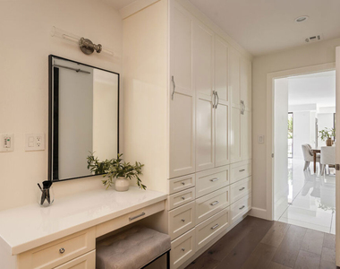 4460 Wilshire Boulevard - Photo Thumbnail 41