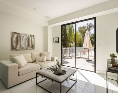 4460 Wilshire Boulevard - Photo Thumbnail 18