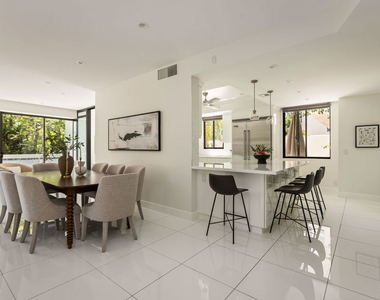 4460 Wilshire Boulevard - Photo Thumbnail 12