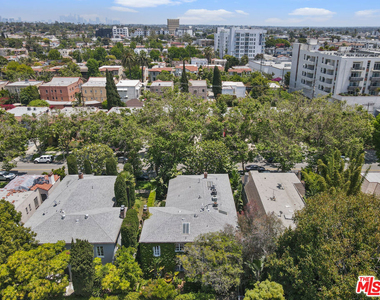 1233 N Crescent Heights Boulevard - Photo Thumbnail 32