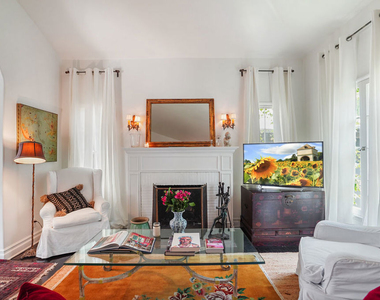 1233 N Crescent Heights Boulevard - Photo Thumbnail 4