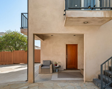6152 W 77th Street - Photo Thumbnail 2