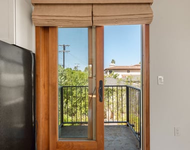 6152 W 77th Street - Photo Thumbnail 9