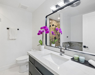 10747 Wilshire Boulevard - Photo Thumbnail 8