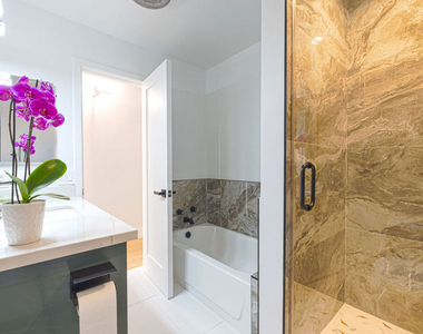 10747 Wilshire Boulevard - Photo Thumbnail 9